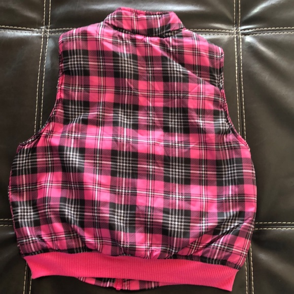 Girls vest size 6x - Picture 2 of 2